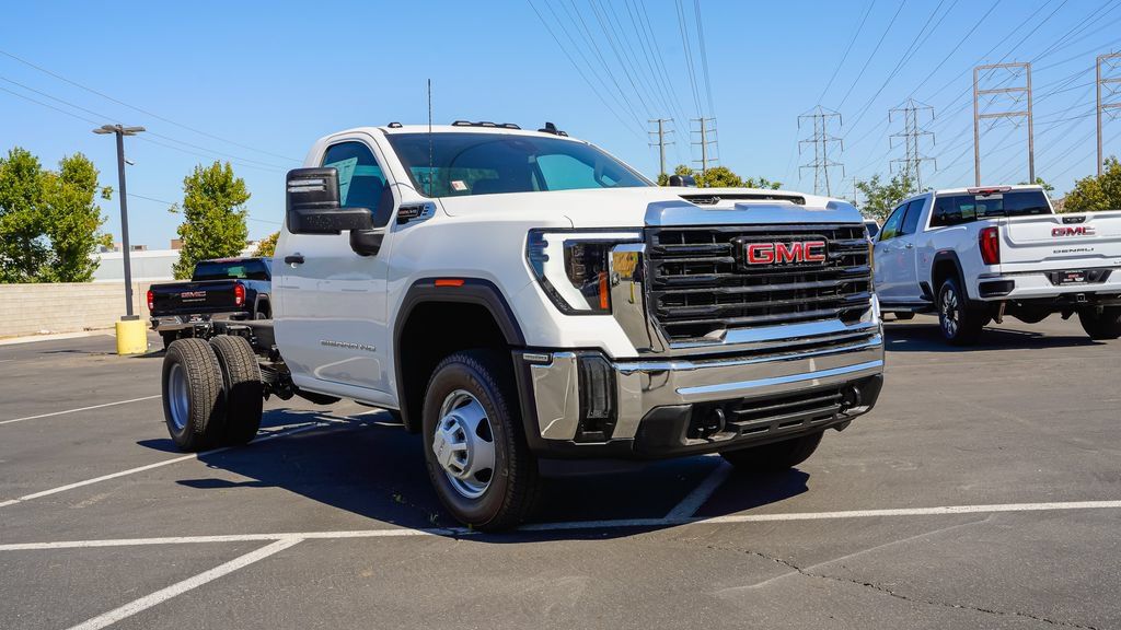 New 2026 GMC Sierra 3500 Pro w/ Convenience Package AWD/4WD image 5