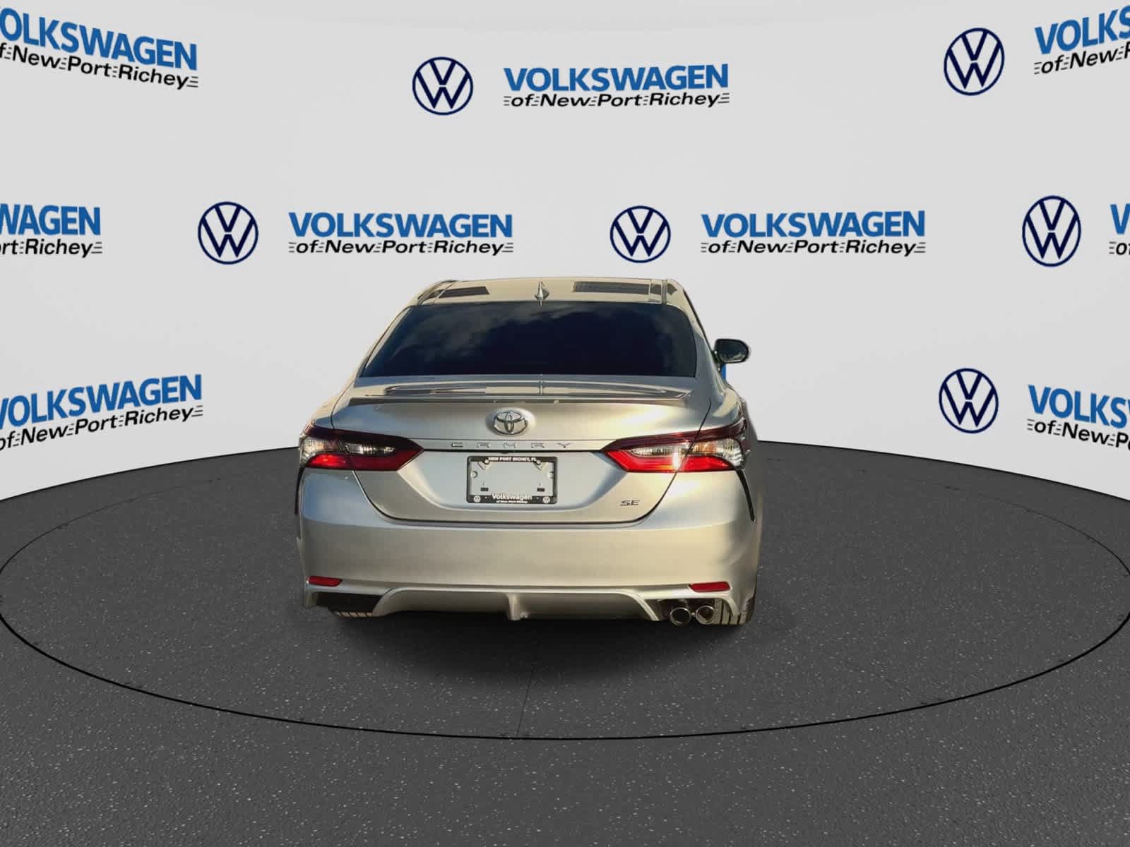 Used 2023 Toyota Camry SE FWD image 7