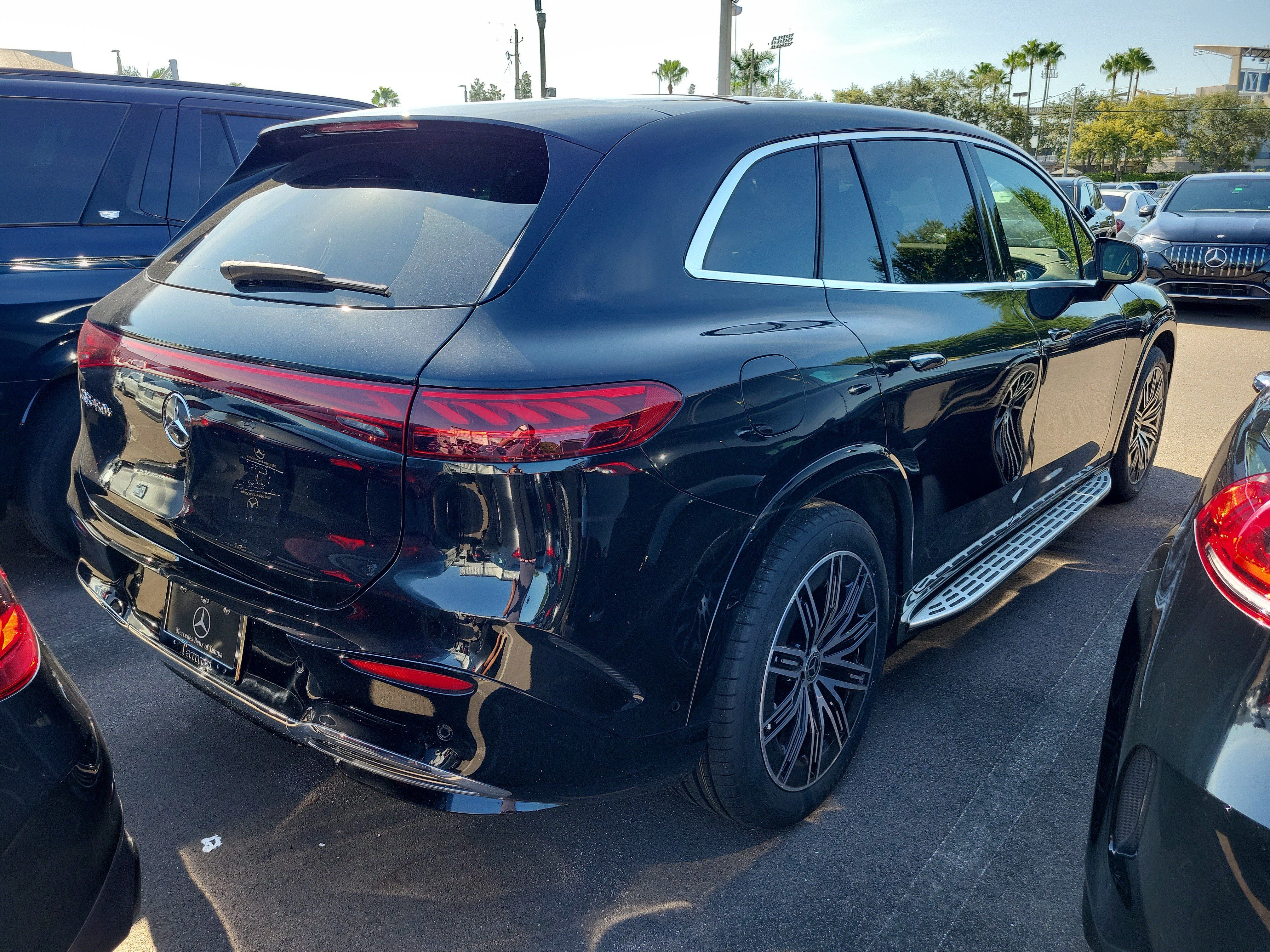 Certified 2024 Mercedes-Benz EQS 450+ SUV image 3