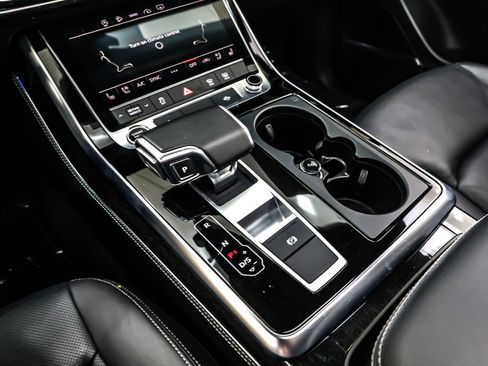 Used 2023 Audi Q8 Premium Plus w/ Premium Plus Package image 7