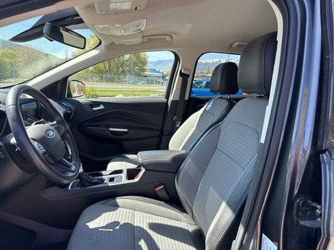 Used 2017 Ford Escape Titanium AWD/4WD image 21