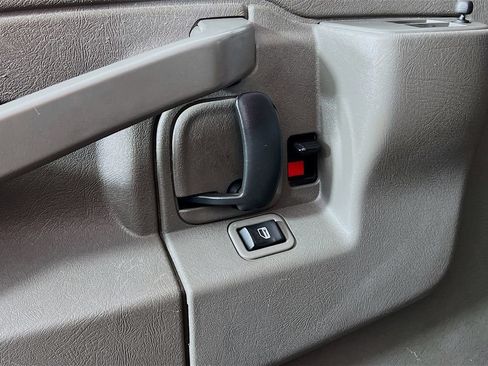 Used 2022 GMC Savana 3500 Extended w/ Driver Convenience Package RWD image 30