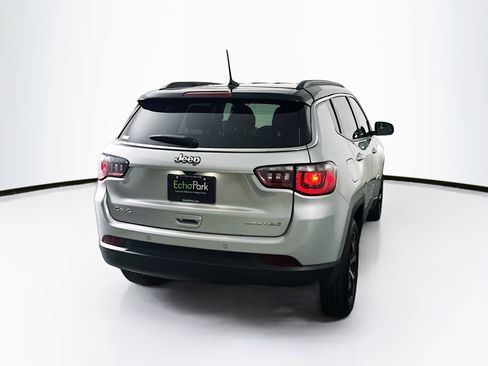 Used 2025 Jeep Compass Limited image 9