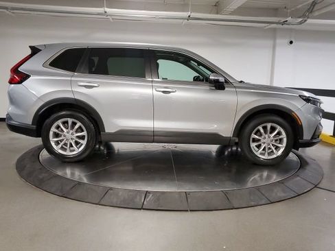 Used 2023 Honda CR-V EX image 18