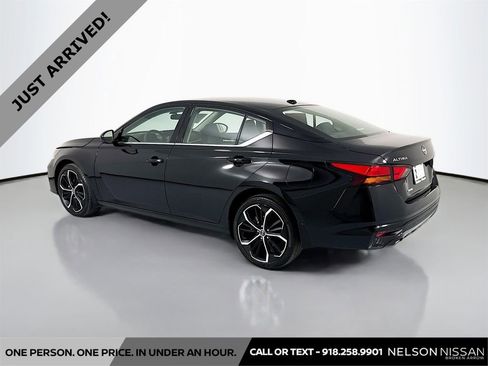 Certified 2025 Nissan Altima 2.5 SR w/ SR Premium Package image 7