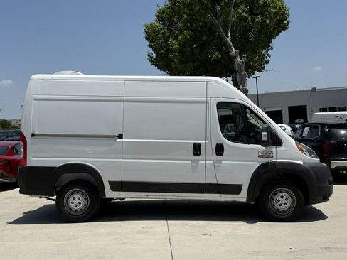 Used 2019 RAM ProMaster 2500 FWD image 3
