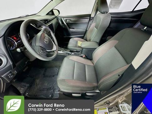 Used 2018 Toyota Corolla LE FWD image 22