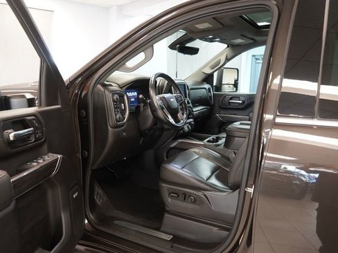 Used 2020 Chevrolet Silverado 2500 LTZ AWD/4WD image 12