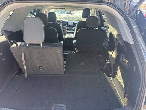 Used 2021 Ford Explorer XLT w/ Equipment Group 202A image 18