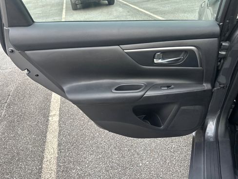 Used 2015 Nissan Altima 2.5 S w/ Power Driver Seat Package image 18