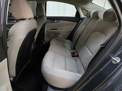 Used 2019 Kia Forte LXS image 17