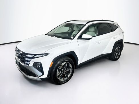 Used 2025 Hyundai Tucson SEL FWD image 3
