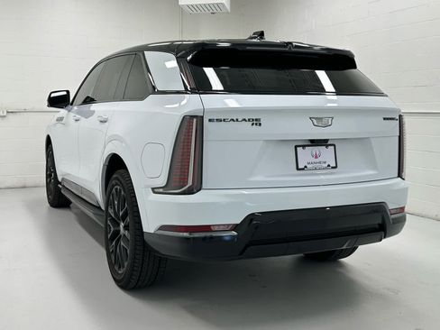 Used 2026 Cadillac Escalade IQ Sport 2 w/ LPO, ONYX Package AWD/4WD image 8