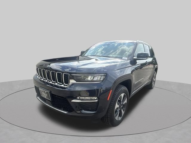 Used 2022 Jeep Grand Cherokee Limited 4xe w/ Luxury Tech Group II AWD/4WD image 8