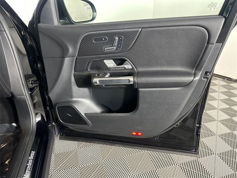Certified 2025 Mercedes-Benz GLB 250 image 15