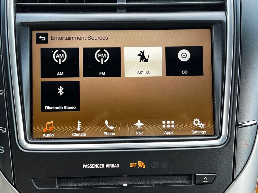 Used 2017 Lincoln MKX Select w/ Select Plus Package FWD image 32