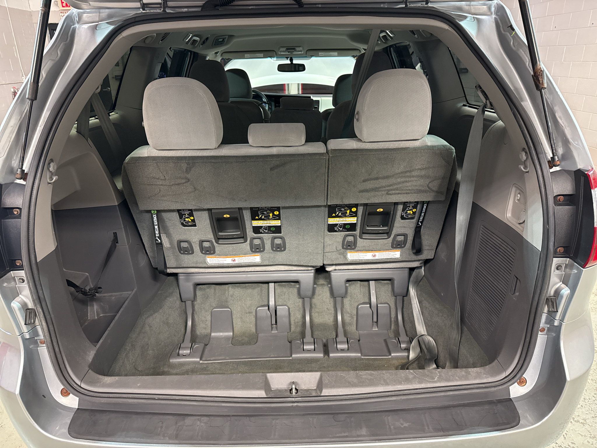 Used 2015 Toyota Sienna LE FWD image 30