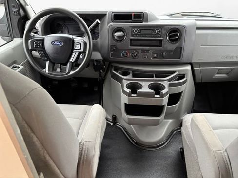 Used 2022 Ford E-350 and Econoline 350 Super Duty w/ Power Windows & Locks Group image 10