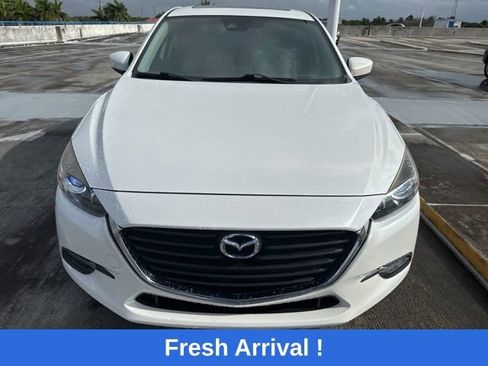 Used 2018 MAZDA MAZDA3 Touring image 17