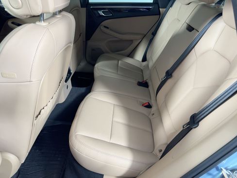Certified 2026 Porsche Macan AWD/4WD image 15