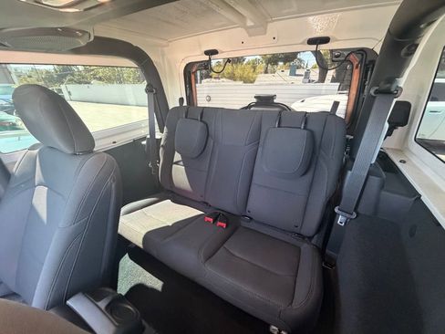 Used 2022 Jeep Wrangler Sport S image 8