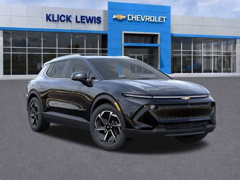 New 2026 Chevrolet Equinox EV LT image 7