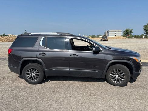 Used 2017 GMC Acadia SLT FWD image 13