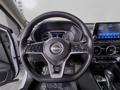Used 2025 Nissan Sentra SV FWD image 11