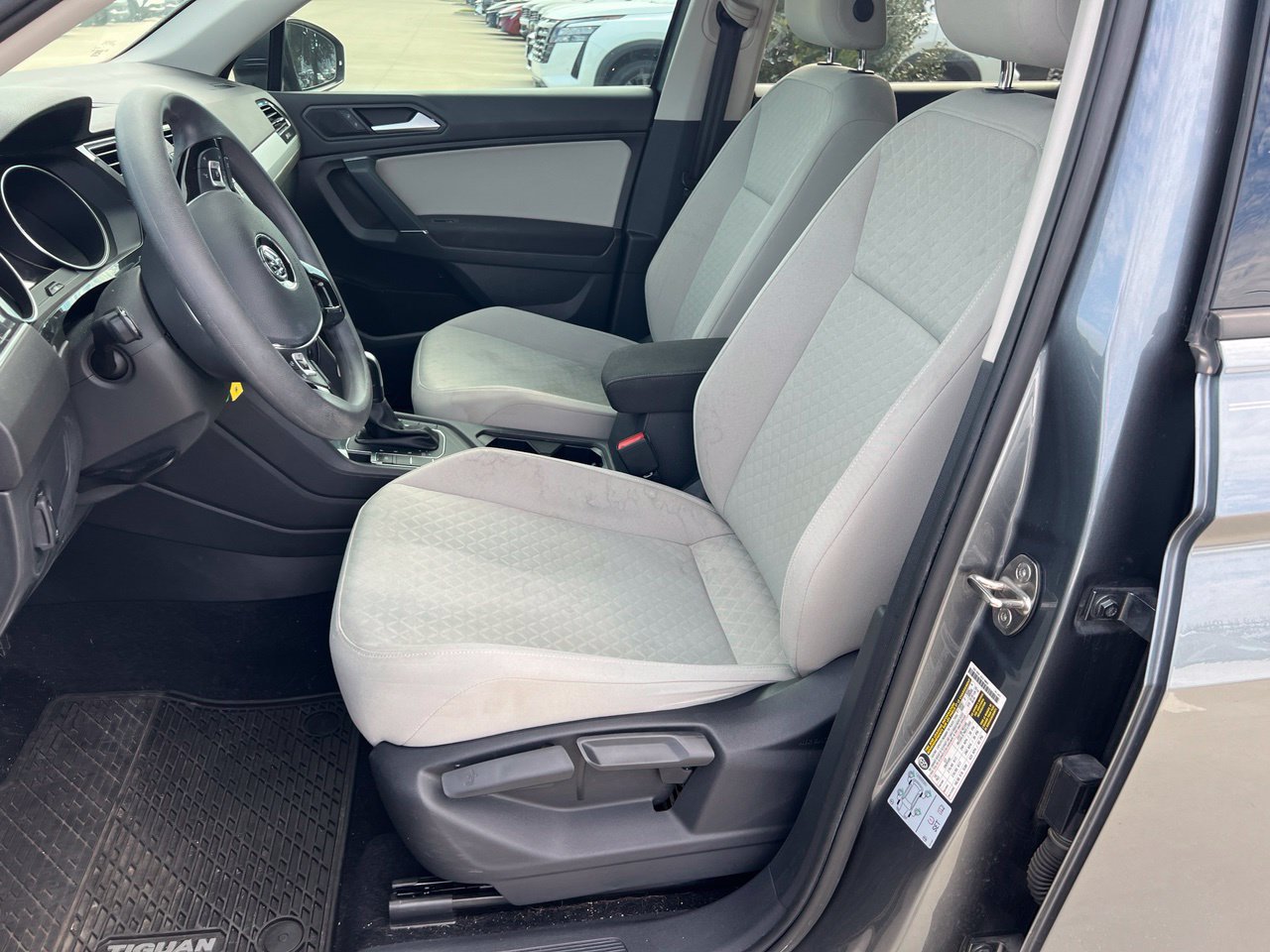 Used 2020 Volkswagen Tiguan S FWD image 5