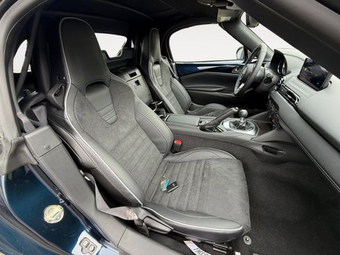 New 2025 MAZDA MX-5 Miata Club w/ Brembo/BBS Recaro Package image 18