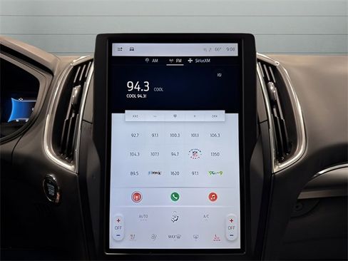 Used 2024 Ford Edge Titanium image 14