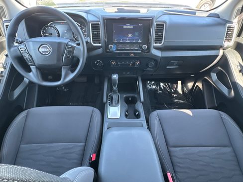 Used 2022 Nissan Frontier SV AWD/4WD image 20