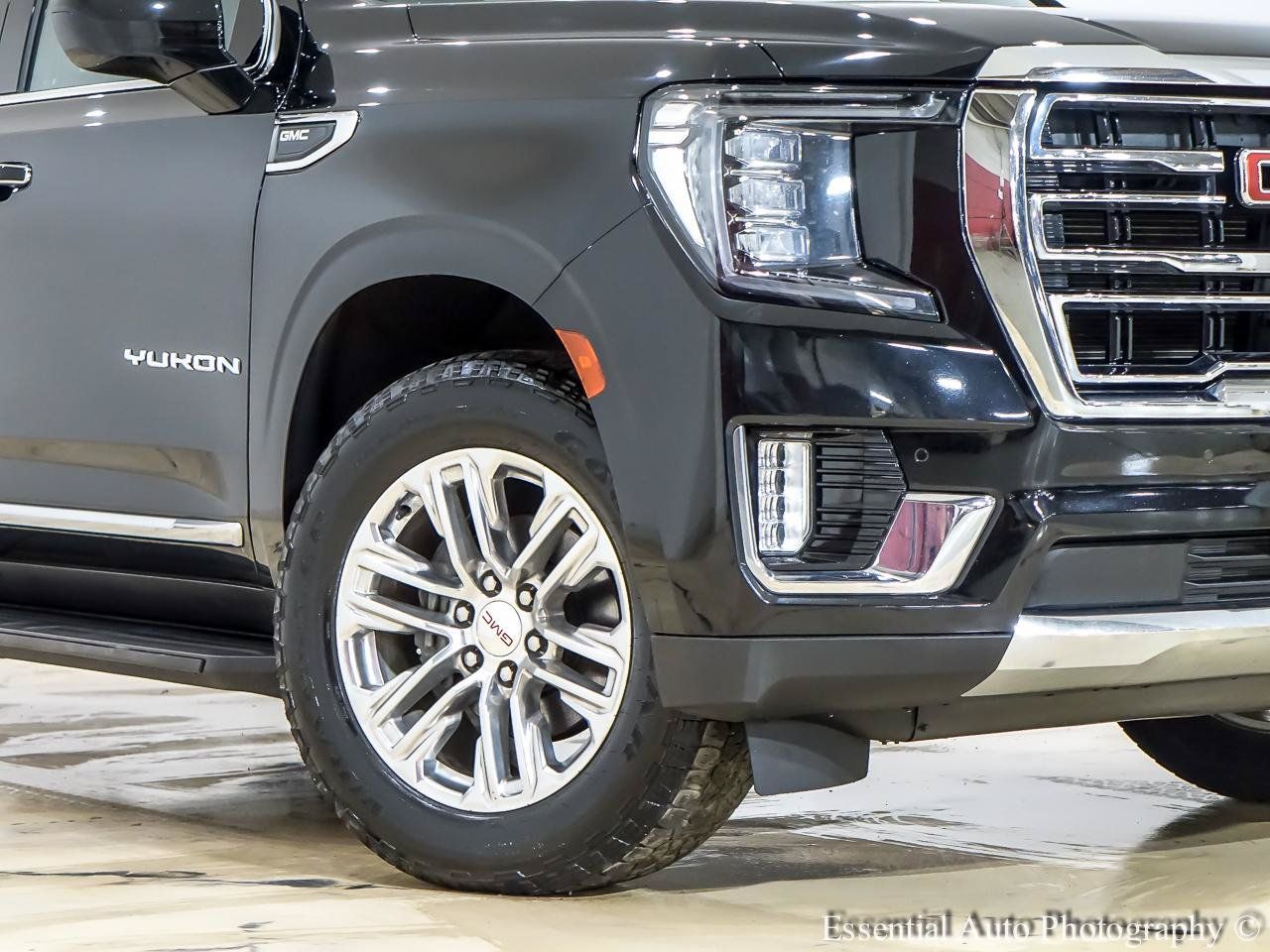 Used 2021 GMC Yukon SLT AWD/4WD image 3