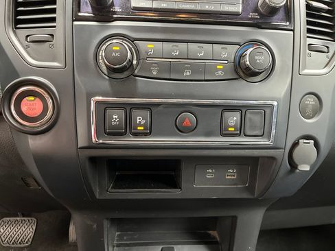 Used 2024 Nissan Titan SV RWD image 25