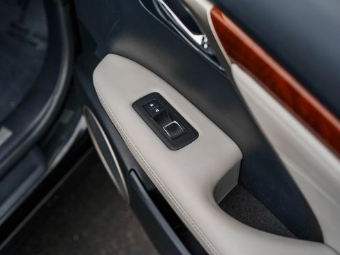 Used 2018 Lexus RX 450hL Premium w/ Premium Package AWD/4WD image 25