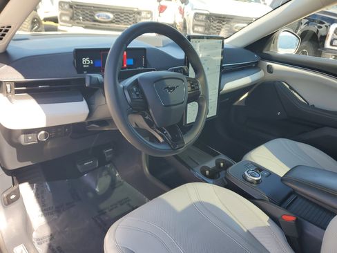 Used 2022 Ford Mustang Mach-E Premium image 9