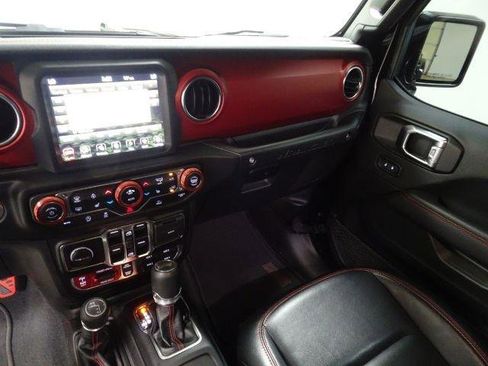 Used 2023 Jeep Wrangler Unlimited Rubicon w/ Cold Weather Group AWD/4WD image 29