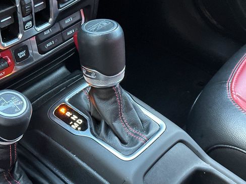 Used 2023 Jeep Wrangler Unlimited Rubicon 4xe image 19