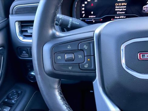Used 2022 GMC Yukon SLT w/ SLT Premium Package image 22