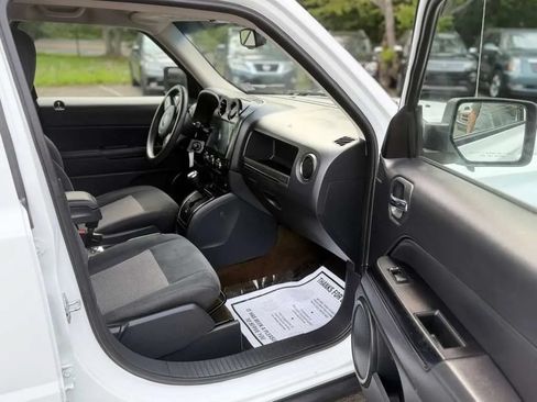 Used 2016 Jeep Patriot Sport w/ Power Value Group AWD/4WD image 14