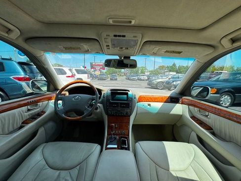 Used 2004 Lexus LS 430 RWD image 19
