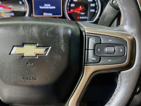 Used 2020 Chevrolet Silverado 1500 High Country w/ Technology Package AWD/4WD image 19