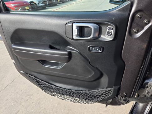 Used 2018 Jeep Wrangler Unlimited Rubicon AWD/4WD image 19