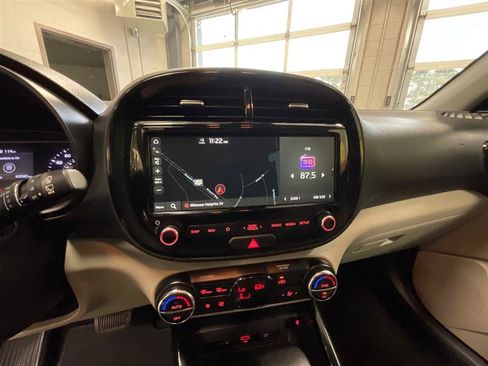 Used 2022 Kia Soul S image 17