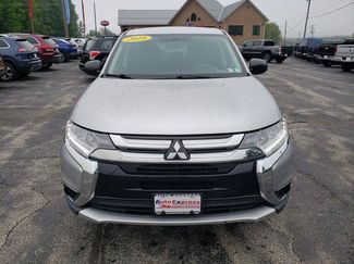 Used 2018 Mitsubishi Outlander ES AWD/4WD video 2