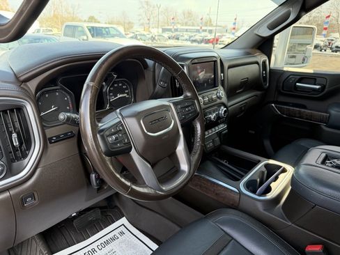 Used 2022 GMC Sierra 3500 Denali w/ Denali Ultimate Package image 6