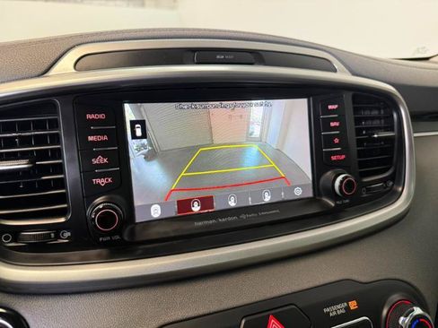Used 2020 Kia Sorento SX FWD image 16