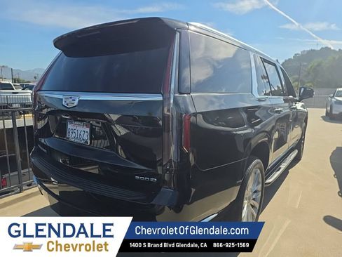 Used 2024 Cadillac Escalade ESV Luxury AWD/4WD image 5