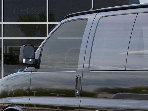 New 2025 GMC Savana 2500 LT w/ LT Preferred Equipment Group image 12