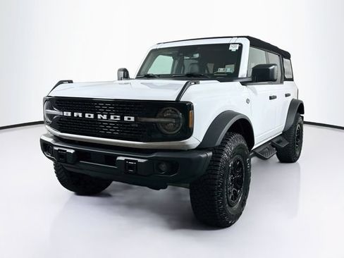 Used 2023 Ford Bronco Wildtrak AWD/4WD image 3